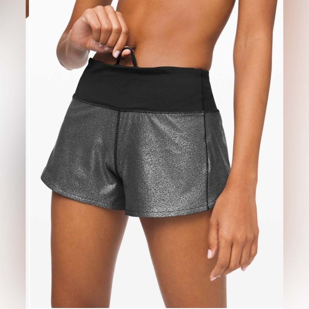 Lululemon Speed Up Short Long 4" Foil
Luminosity Foil Print Black Silver / Black
